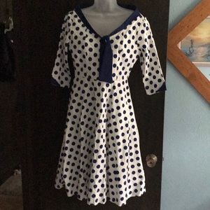 EUC Unique vintage polka dot dress with pockets